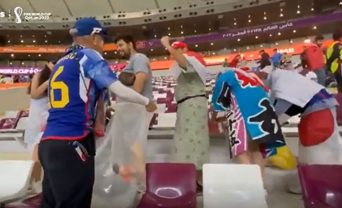 De ce fac suporterii japonezi curat după fiecare meci de la Mondial? Explicațiile fanilor