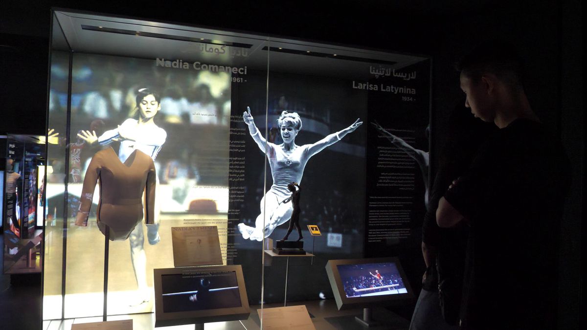 GSP a vizitat un muzeu al sportului galactic: Nadia e așezată lângă Zidane și Michael Jordan