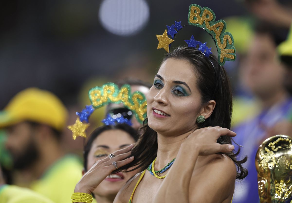 Selecționerul Edi Iordănescu a ajuns în Qatar » Va urmări live 10 meciuri în 5 zile