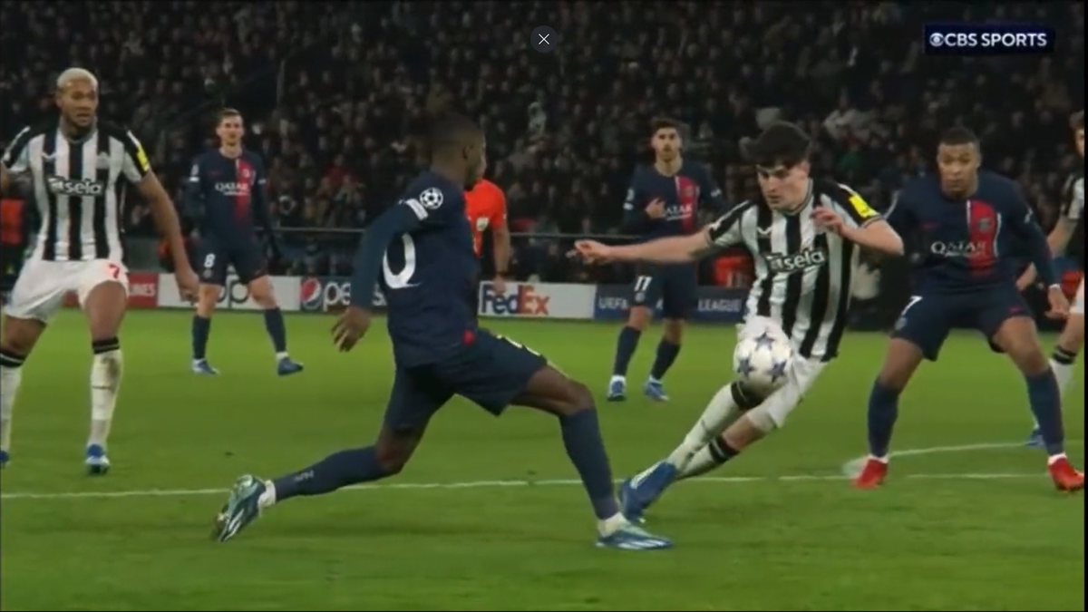 Reacție nervoasă a unei legende după penalty-ul primit de PSG: „Ce c***t!”