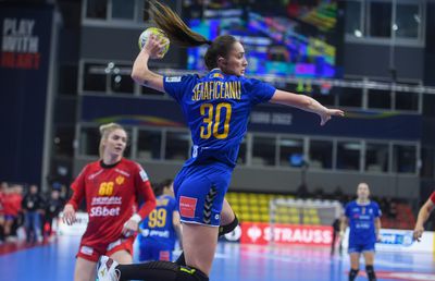 Azi începe Campionatul Mondial de handbal feminin! 32 de echipe, 8 grupe și toate vedetele! Cu cine și când joacă România