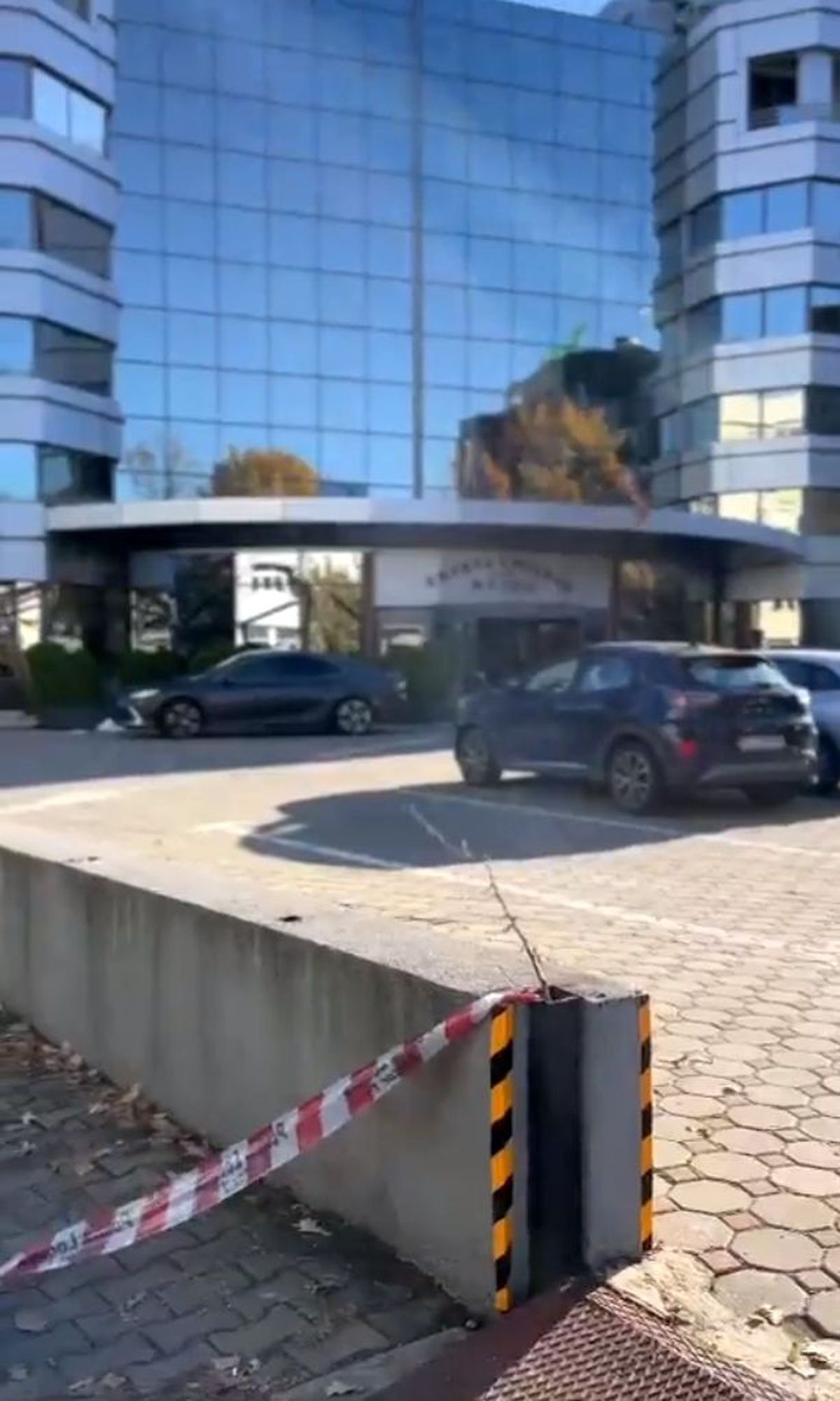 Dumitru Dragomir a intrat în direct și s-a războit cu Clotilde Armand, pentru că i-a trimis buldozerele la hotel: „De-aia m-au executat”