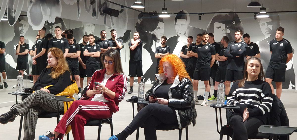 World Class One Cotroceni - Loredana Dinu si CSM Bucuresti baieti