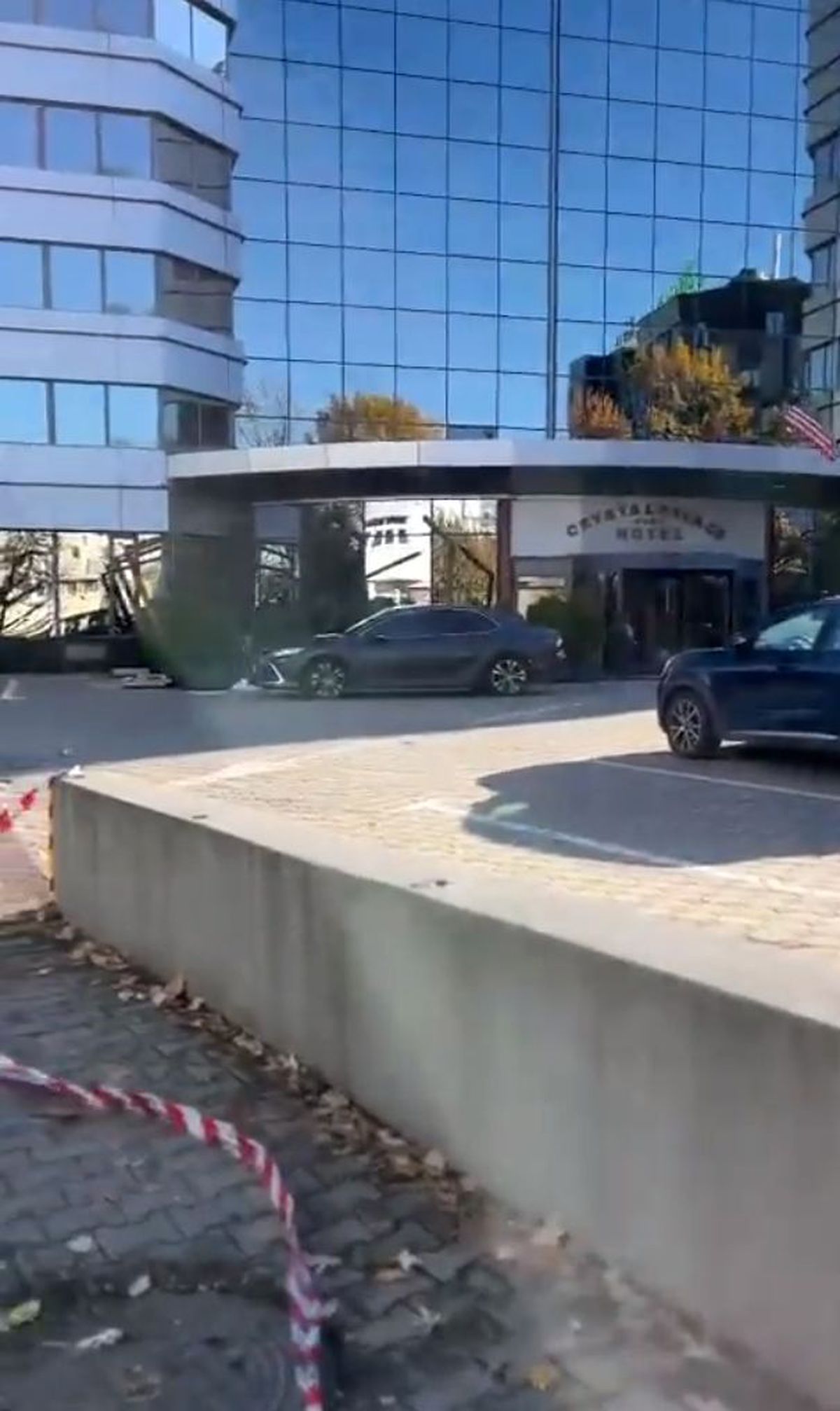 Dumitru Dragomir a intrat în direct și s-a războit cu Clotilde Armand, pentru că i-a trimis buldozerele la hotel: „De-aia m-au executat”