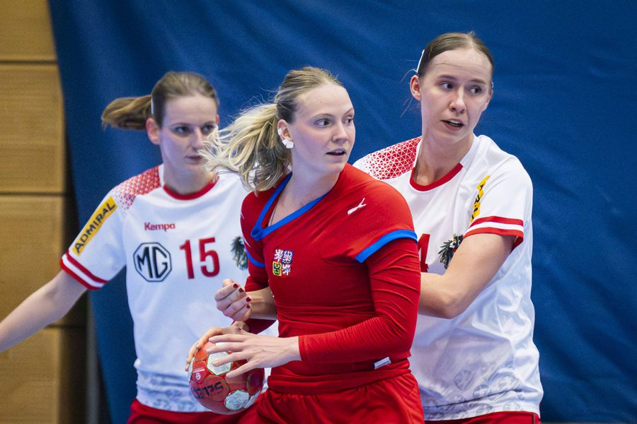 Anomalie înaintea debutului României la Campionatul European de handbal feminin » Adversara sfidează istoria