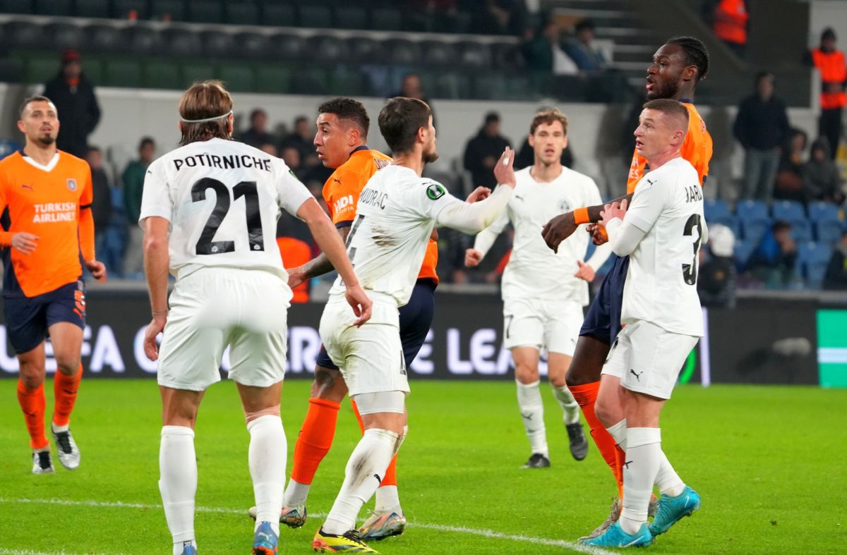 Discurs în română și în rusă în vestiar, cu țipete, după punctul istoric reușit în Conference League: „Aveți viitor!”