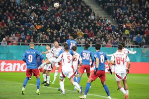 Lovitură pentru FCSB » Jucătorul care a cerut schimbarea în meciul cu Olympiakos a fost scos cu targa de pe teren