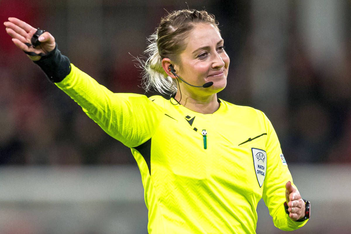 „De câte ori ai fost trimisă la cratiță?” » Cel mai bun arbitru român din „Elite”: „Este destul de trist să fii văzută astfel”