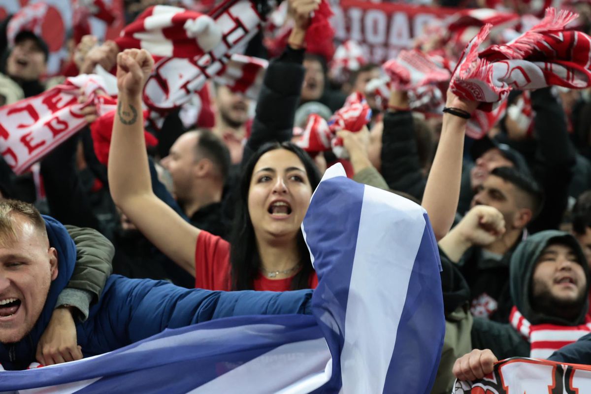 Fanii lui Olympiakos la meciul cu FCSB / Foto: Ionuț Iordache GSP