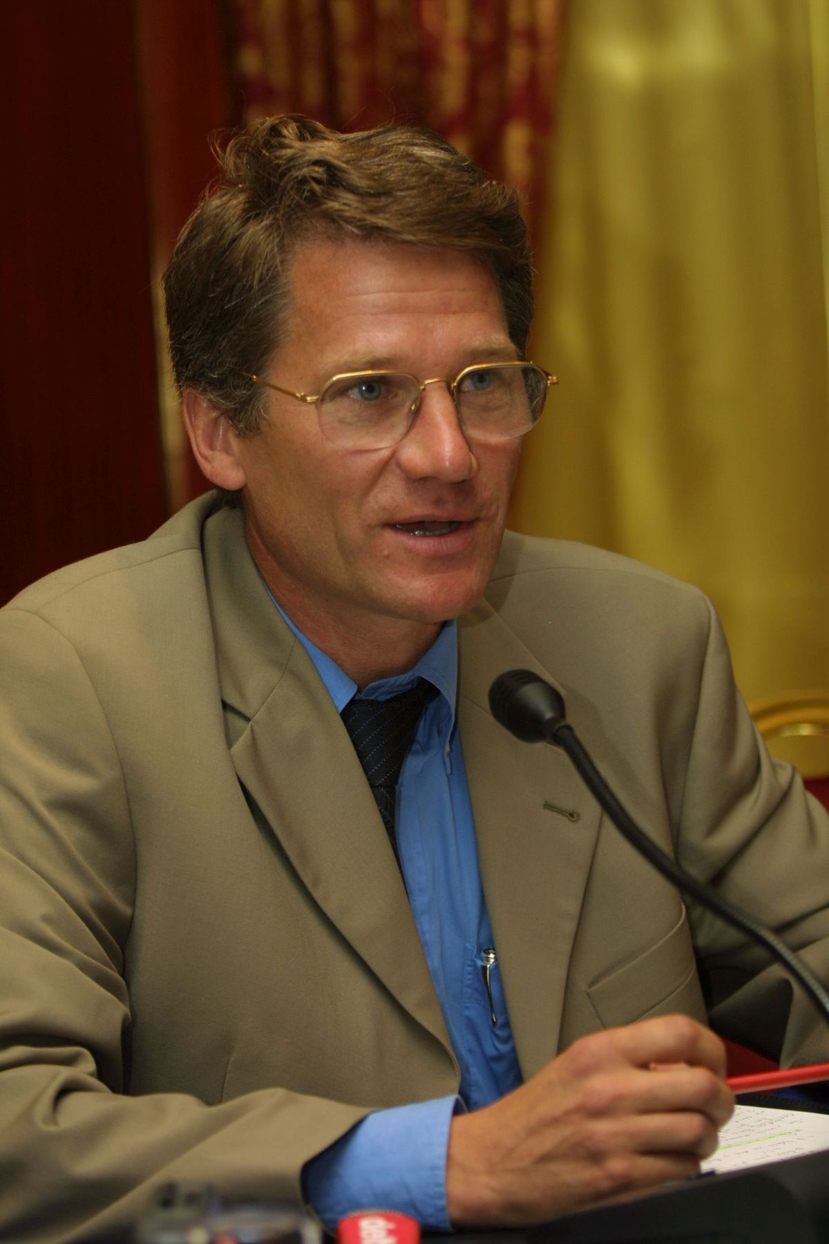 Temperează pretențiile FCSB: „Să plece din România pe zeci de milioane? Nu cred!”