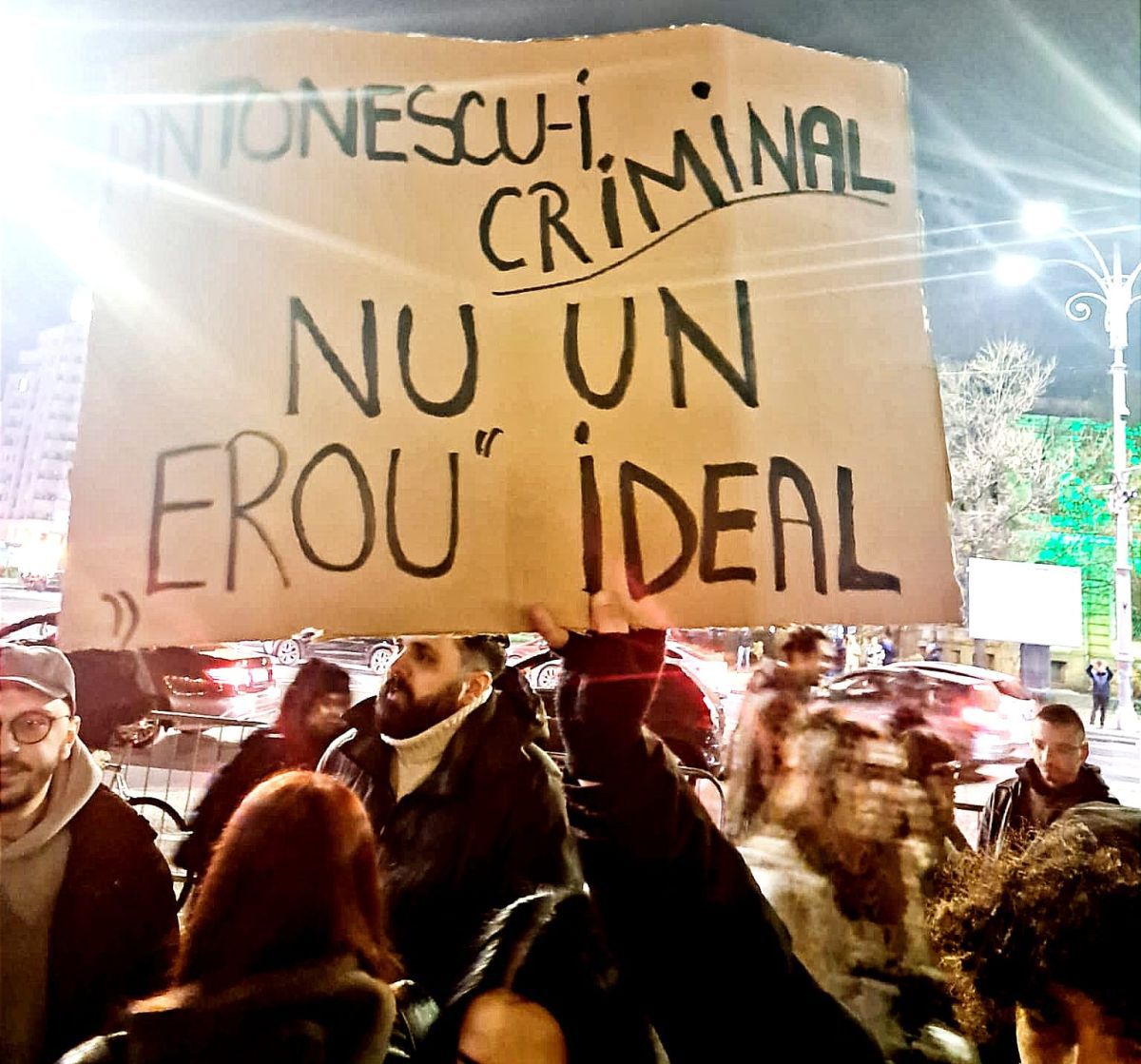 Proteste în București, au apărut în ecuație și ultrașii: „Străzile sunt naționaliste”