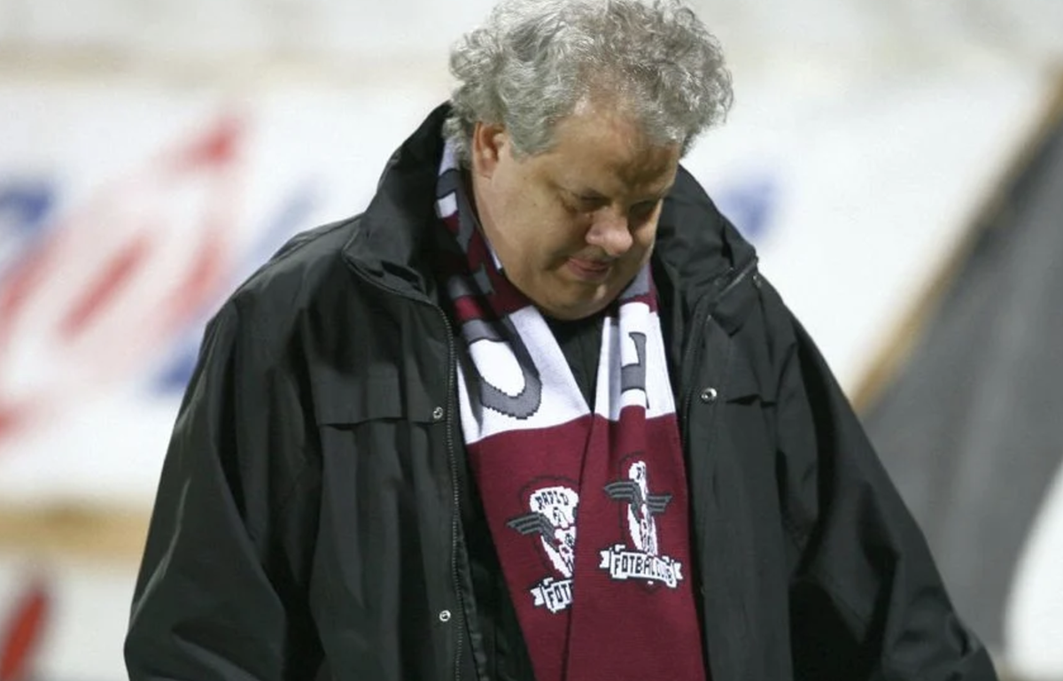 Apariție-surpriză la FCSB - Olympiakos » Fostul șef de la Rapid a venit la Arena Națională: „Am sânge vișiniu”