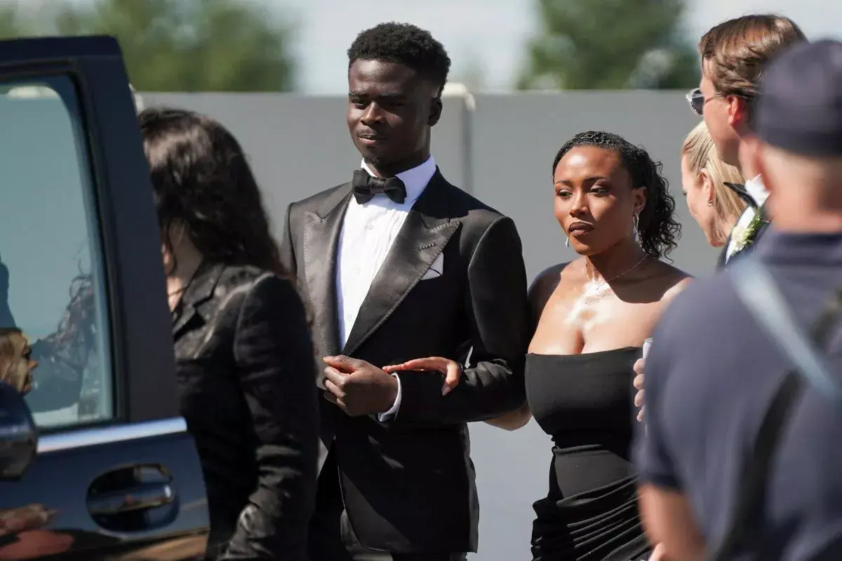 Replica lui Bukayo Saka la postarea logodnicei a stârnit hohote de râs după ce Arsenal a luat titlul în Premier League