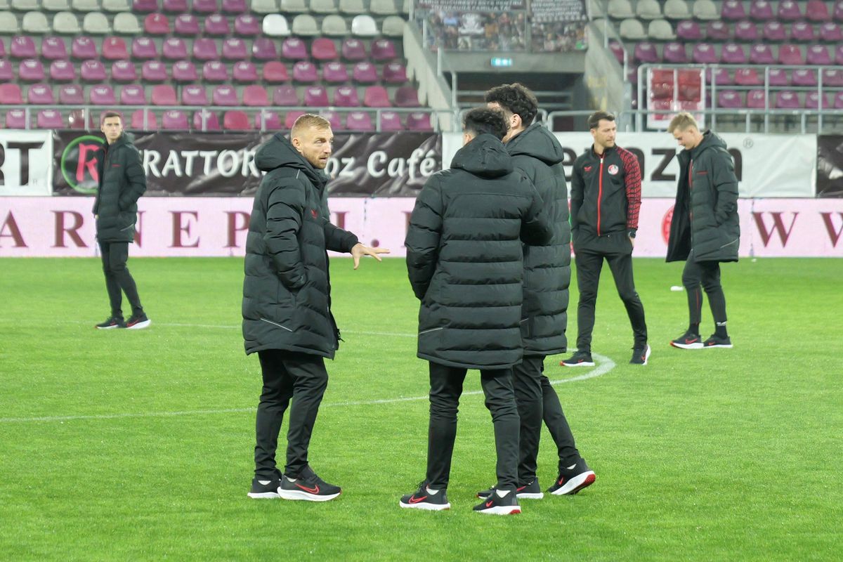 Înainte de Rapid - Csikszereda, 28 noiembrie 2025