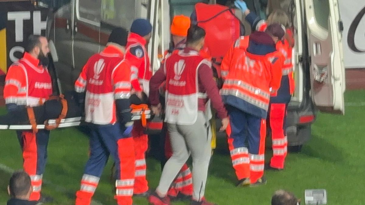 Unui spectator i s-a făcut rău în timpul meciului Rapid - Csikszereda