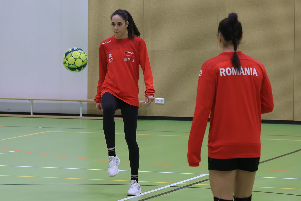 Imagini de la antrenamentul oficial al României înaintea meciului cu Japonia