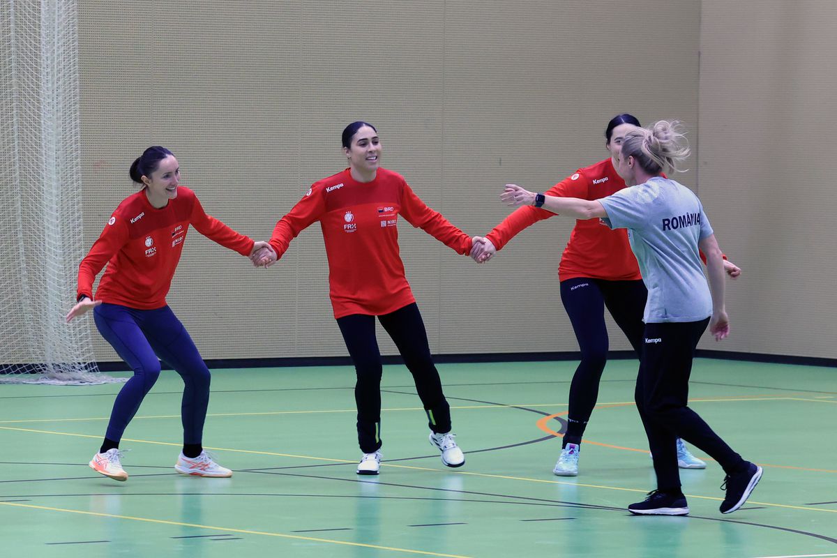 Ca Maradona în '89 » Handbalistele tricolore au cerut mingea de fotbal, antrenamentul a fost „deturnat” + încălzire cu strigături și hohote de râs