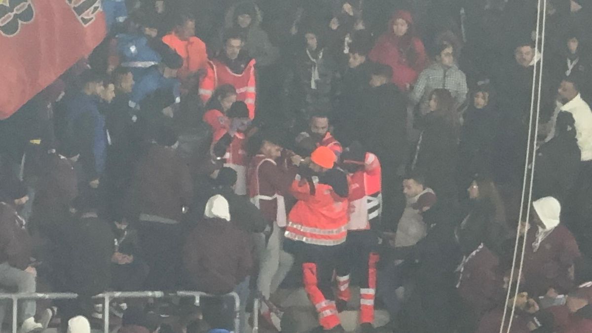 Unui spectator i s-a făcut rău în timpul meciului Rapid - Csikszereda