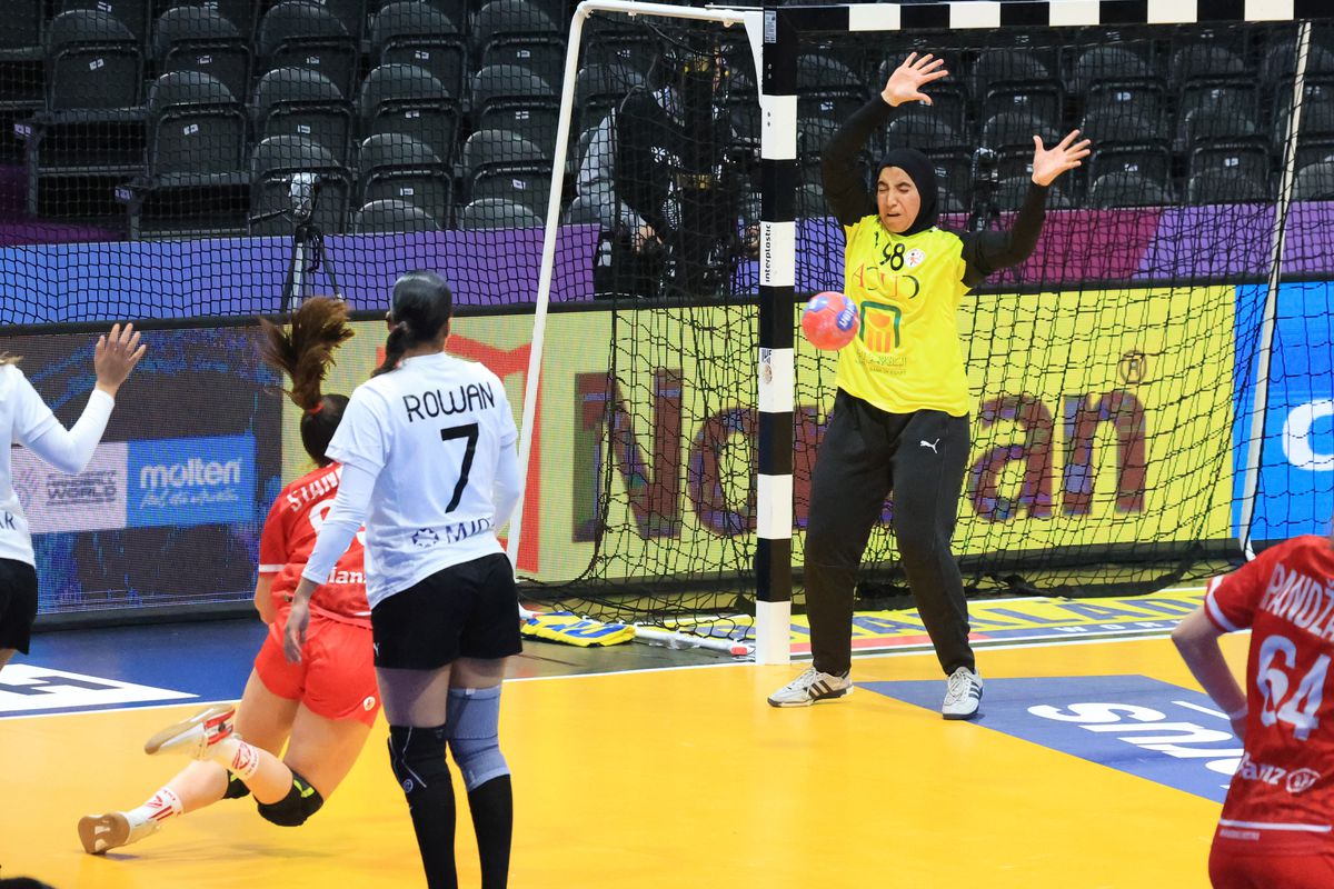 Naționala Egiptului nu s-a făcut de râs în primul meci jucat vreodată la Campionatul Mondial de handbal feminin! GSP a asistat la momentul istoric