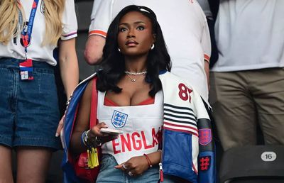 Superstarul lui Arsenal s-a logodit cu iubita cu care o relație de la 19 ani!