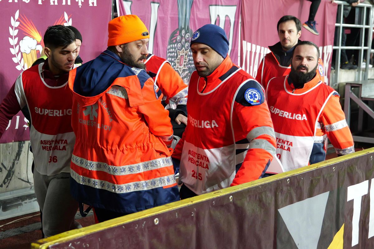 Unui spectator i s-a făcut rău în timpul meciului Rapid - Csikszereda