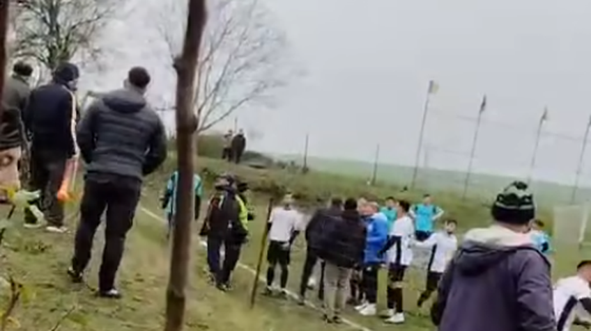 Scandal în Liga 4 la meciul dintre ACSC Putineiu și CS Viitorul Lunca / foto: caaptură Facebook CS Viitorul Lunca