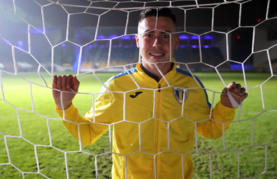 Ce mesaj a trimis fotbalistul care l-a umilit pe jucătorul cu proteză, al cărui caz a ajuns la nivel internațional: „Nimeni nu e perfect”