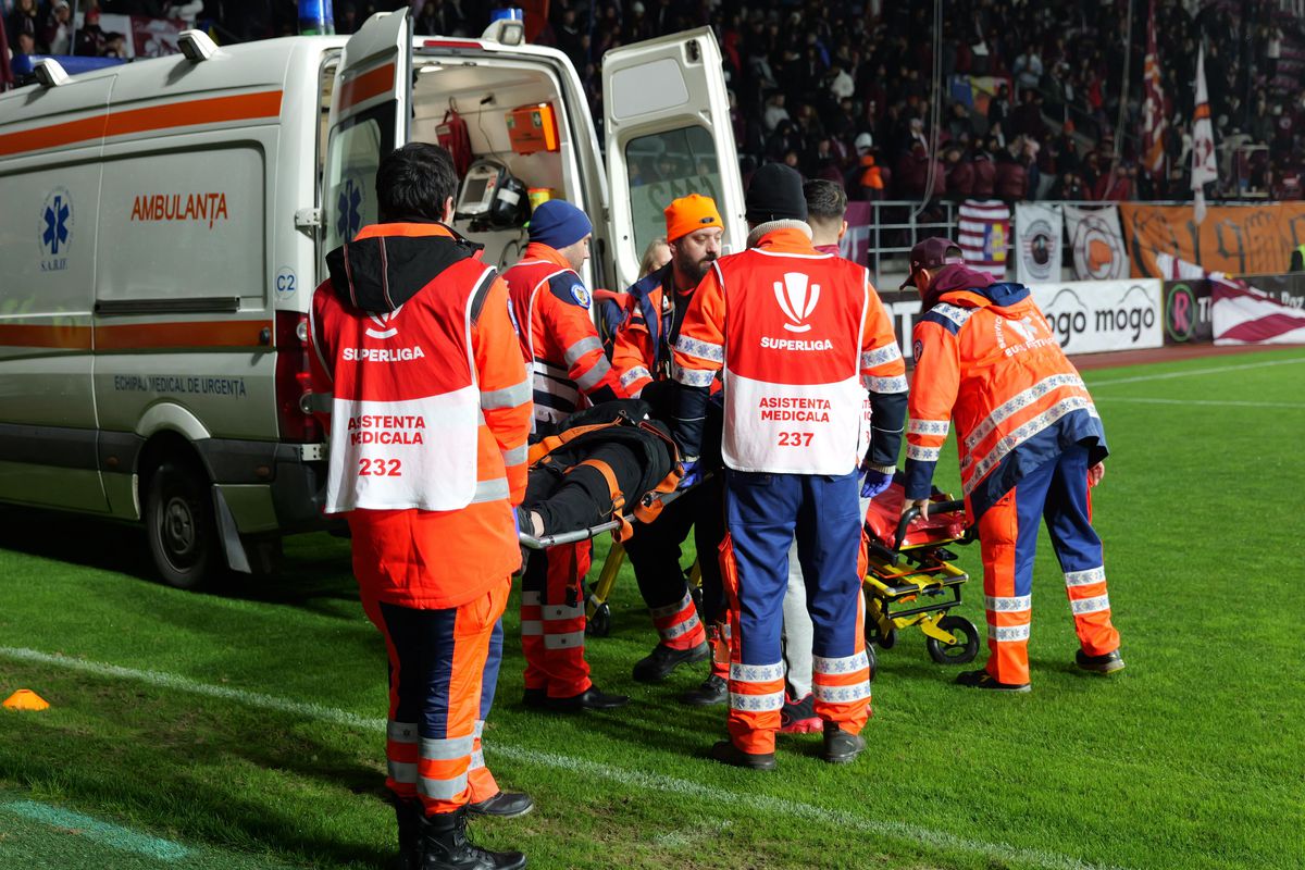 Unui spectator i s-a făcut rău în timpul meciului Rapid - Csikszereda