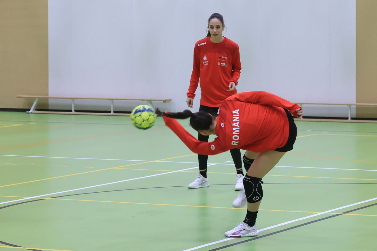 Imagini de la antrenamentul oficial al României înaintea meciului cu Japonia