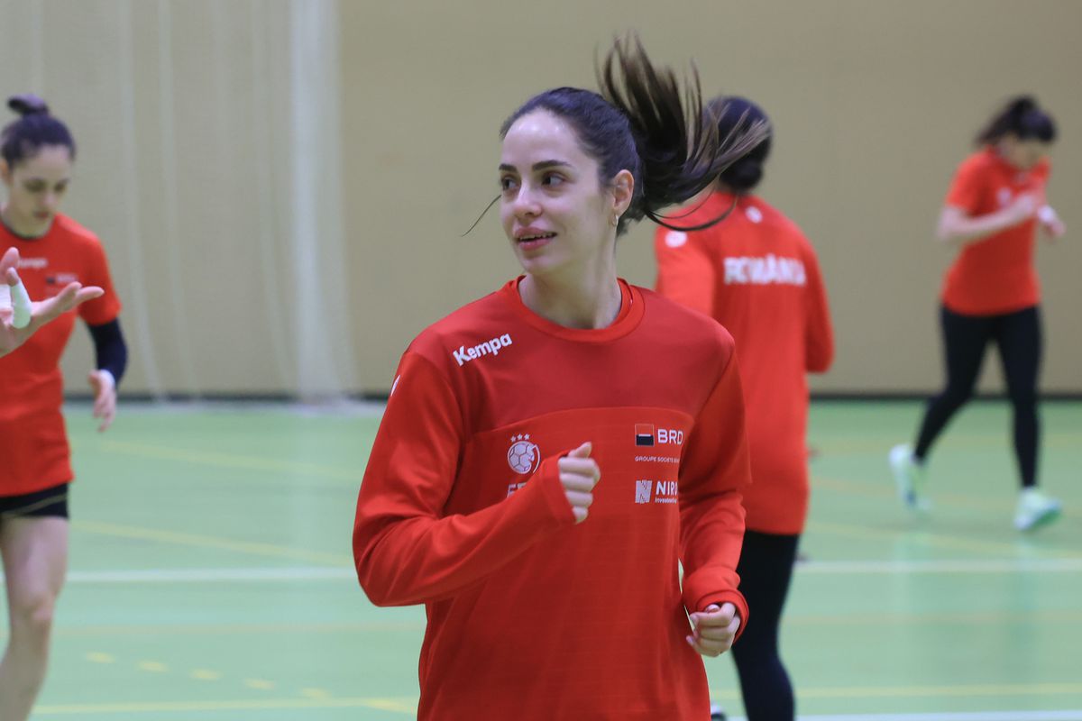 Imagini de la antrenamentul oficial al României înaintea meciului cu Japonia