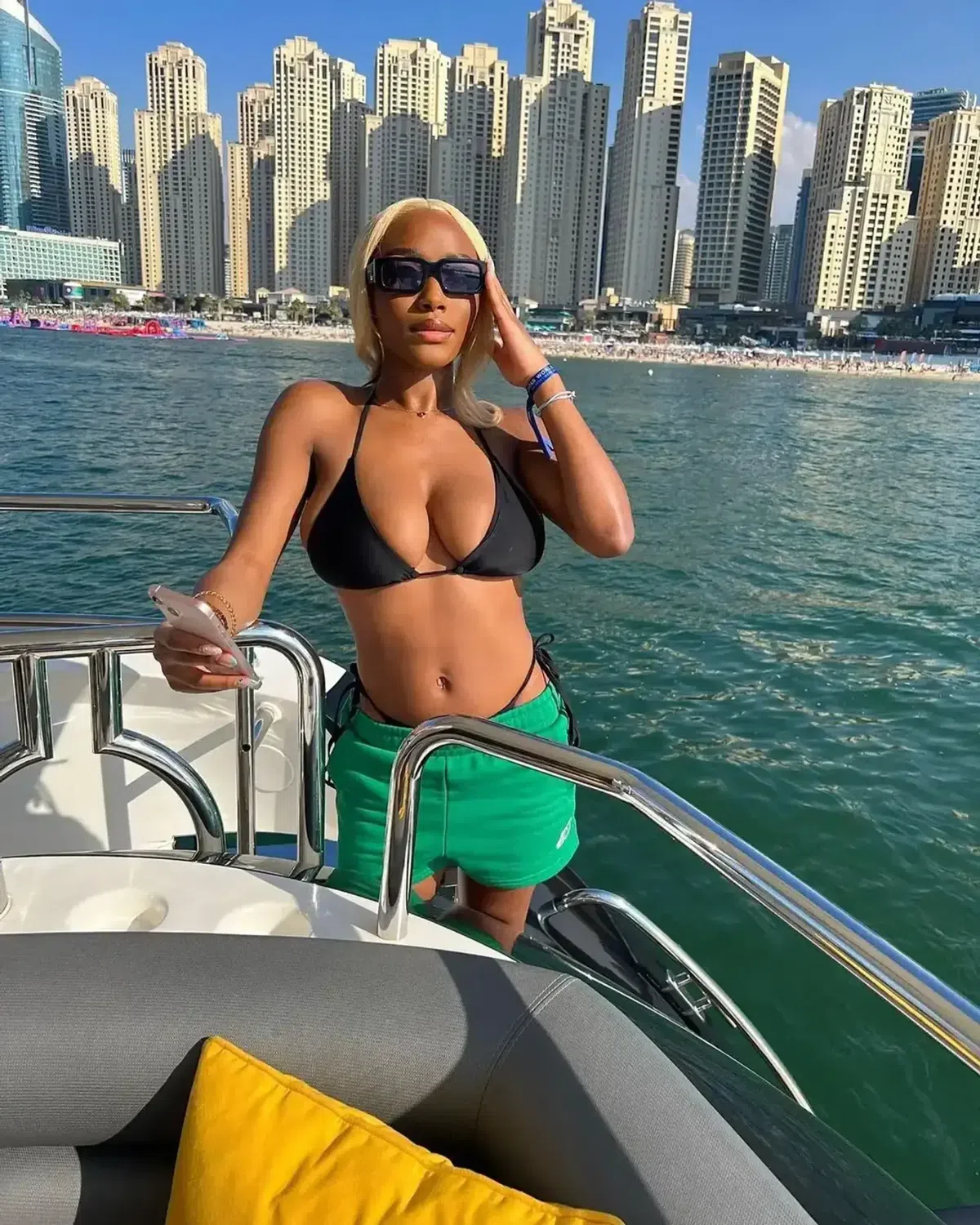 Superstarul lui Arsenal s-a logodit cu iubita cu care o relație de la 19 ani!