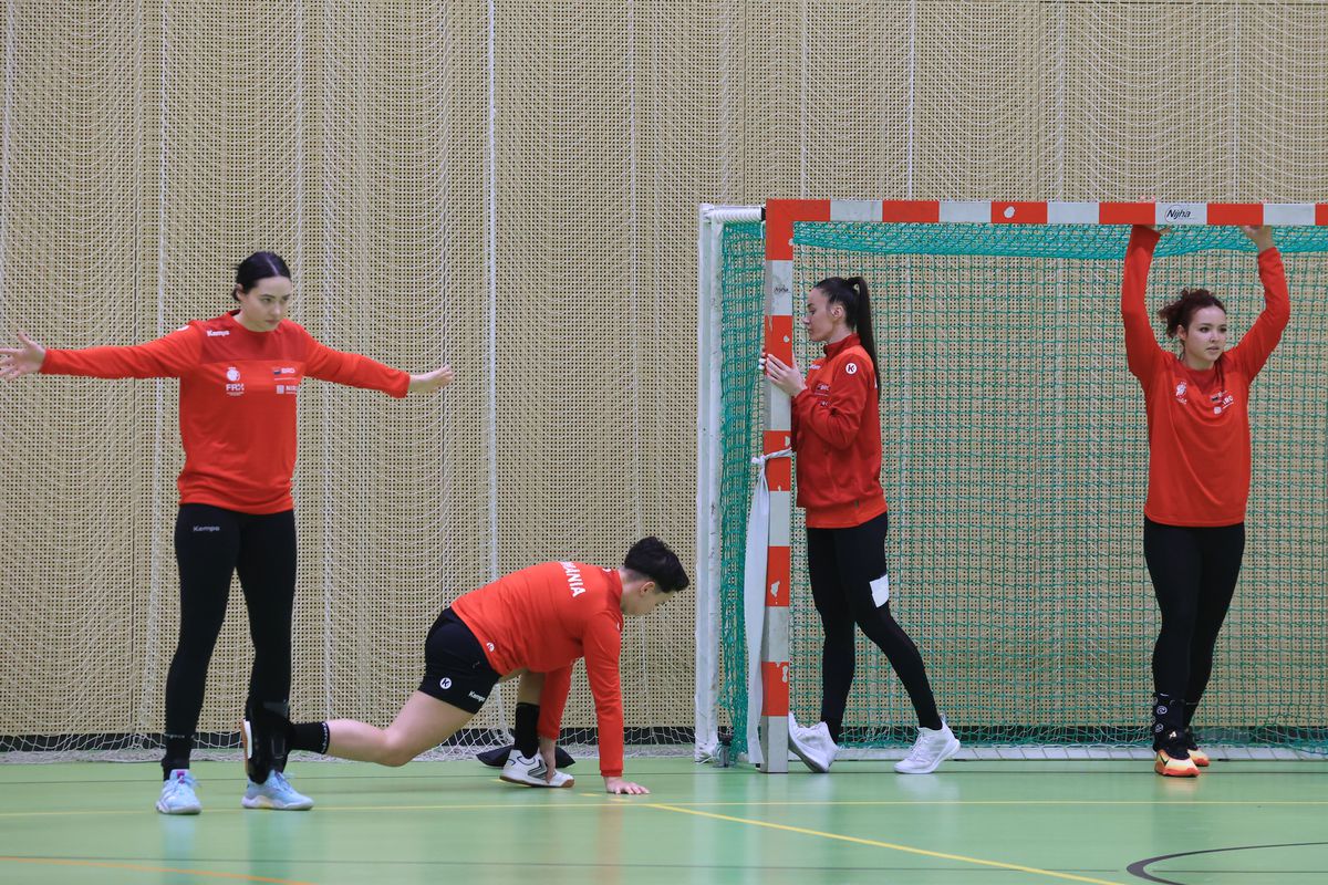 Imagini de la antrenamentul oficial al României înaintea meciului cu Japonia