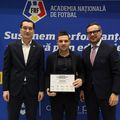 Adi Popa nu exclude plecarea de la Steaua » Cum a răspuns la întrebarea: „Ai accepta o ofertă de la FCSB?” // sursă: FRF