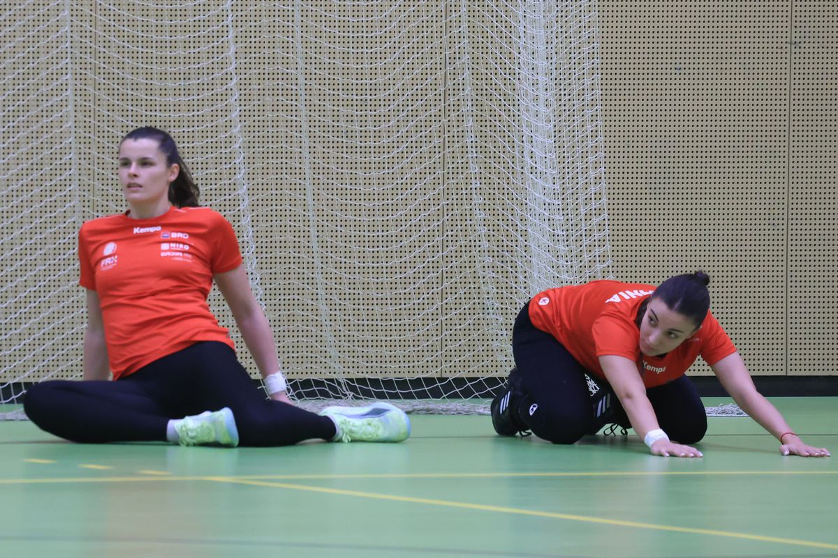 Imagini de la antrenamentul oficial al României înaintea meciului cu Japonia