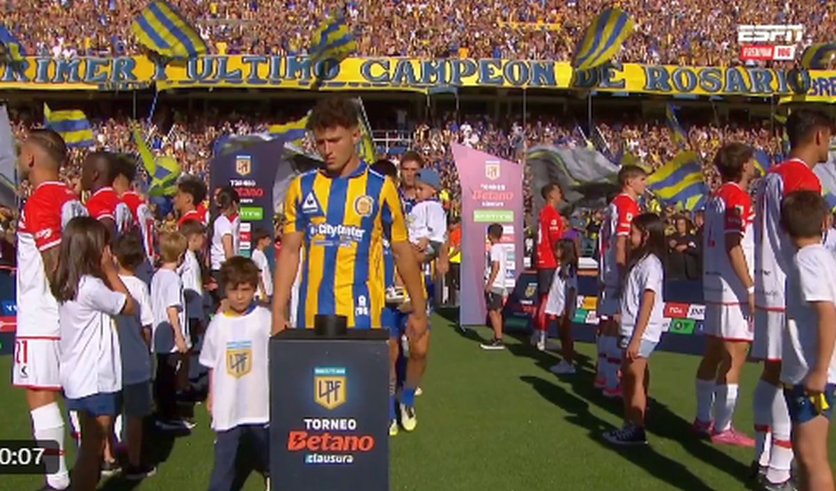 Scandalul care a zguduit fotbalul: 12 jucători și președintele Veron au fost suspendați drastic după ce au boicotat garda de onoare!