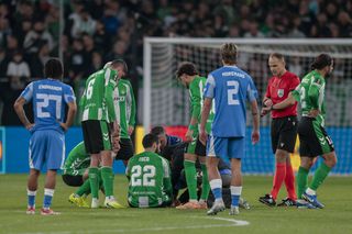 Stupoare la Betis » Proaspăt revenit pe teren, Isco a fost accidentat grav de către un coechipier