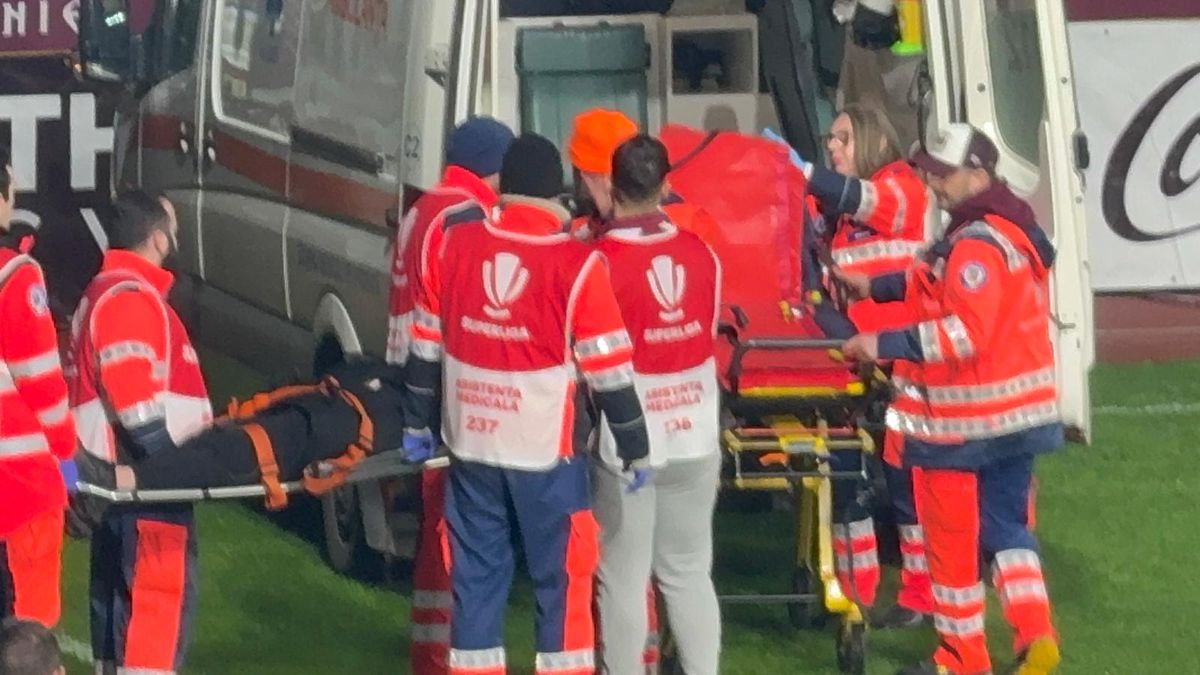 Unui spectator i s-a făcut rău în timpul meciului Rapid - Csikszereda