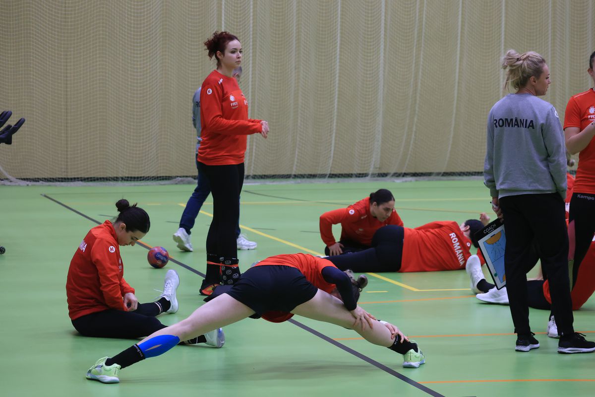 Imagini de la antrenamentul oficial al României înaintea meciului cu Japonia