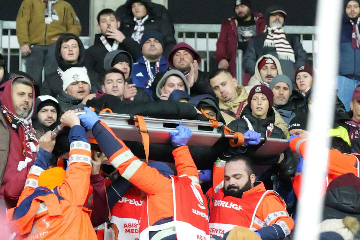 Unui spectator i s-a făcut rău în timpul meciului Rapid - Csikszereda