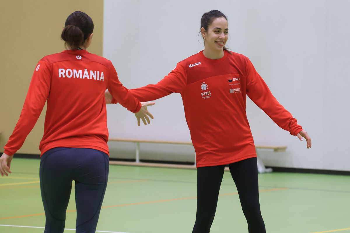 Imagini de la antrenamentul oficial al României înaintea meciului cu Japonia