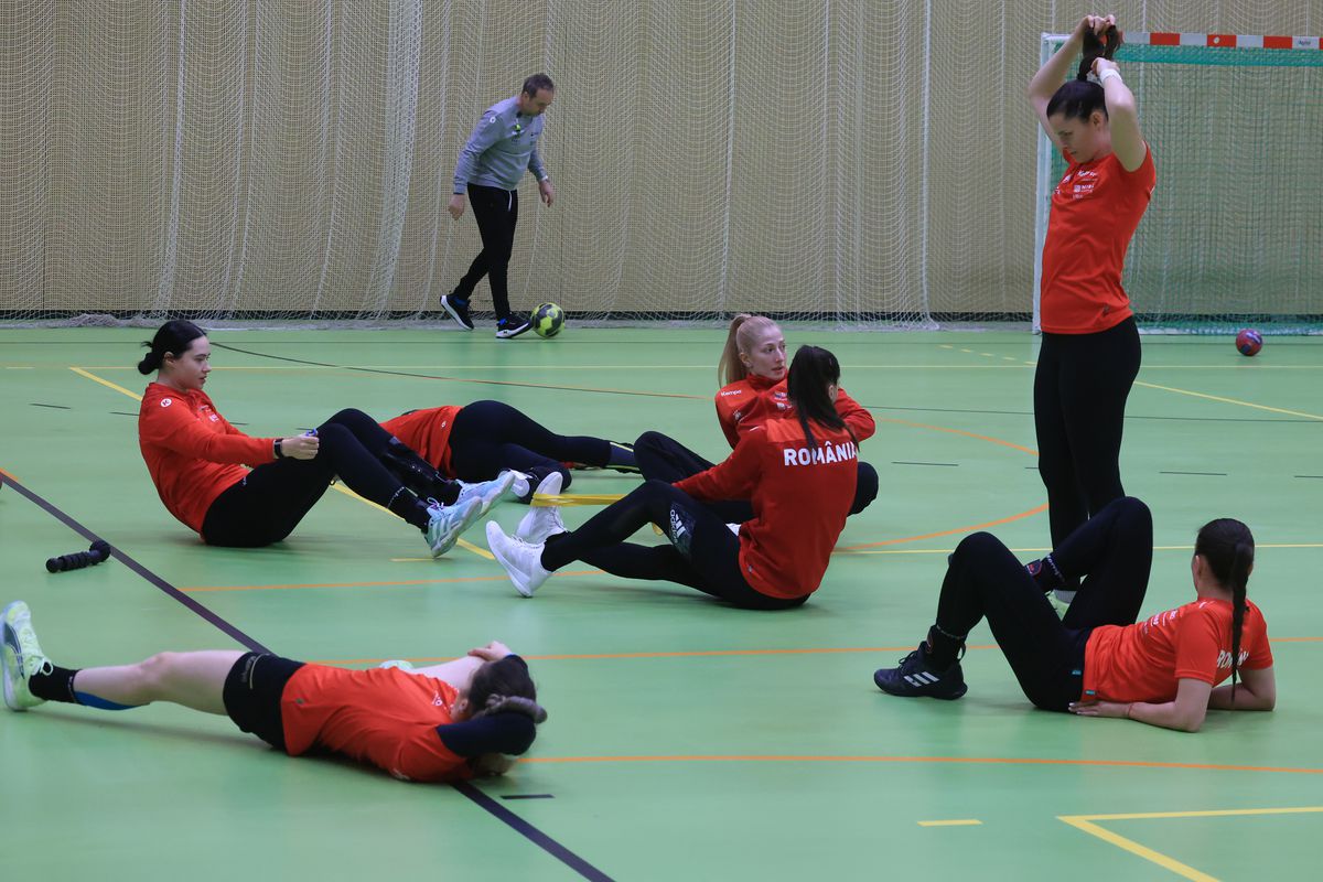 Imagini de la antrenamentul oficial al României înaintea meciului cu Japonia