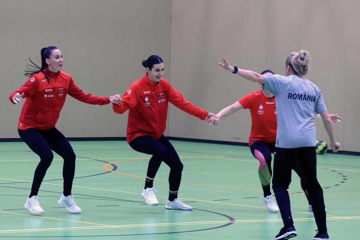 Ca Maradona în '89 » Handbalistele tricolore au cerut mingea de fotbal, antrenamentul a fost „deturnat” + încălzire cu strigături și hohote de râs