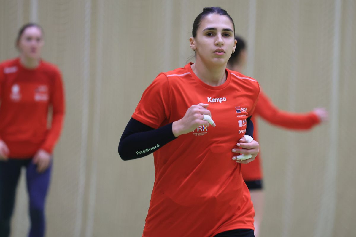 Imagini de la antrenamentul oficial al României înaintea meciului cu Japonia