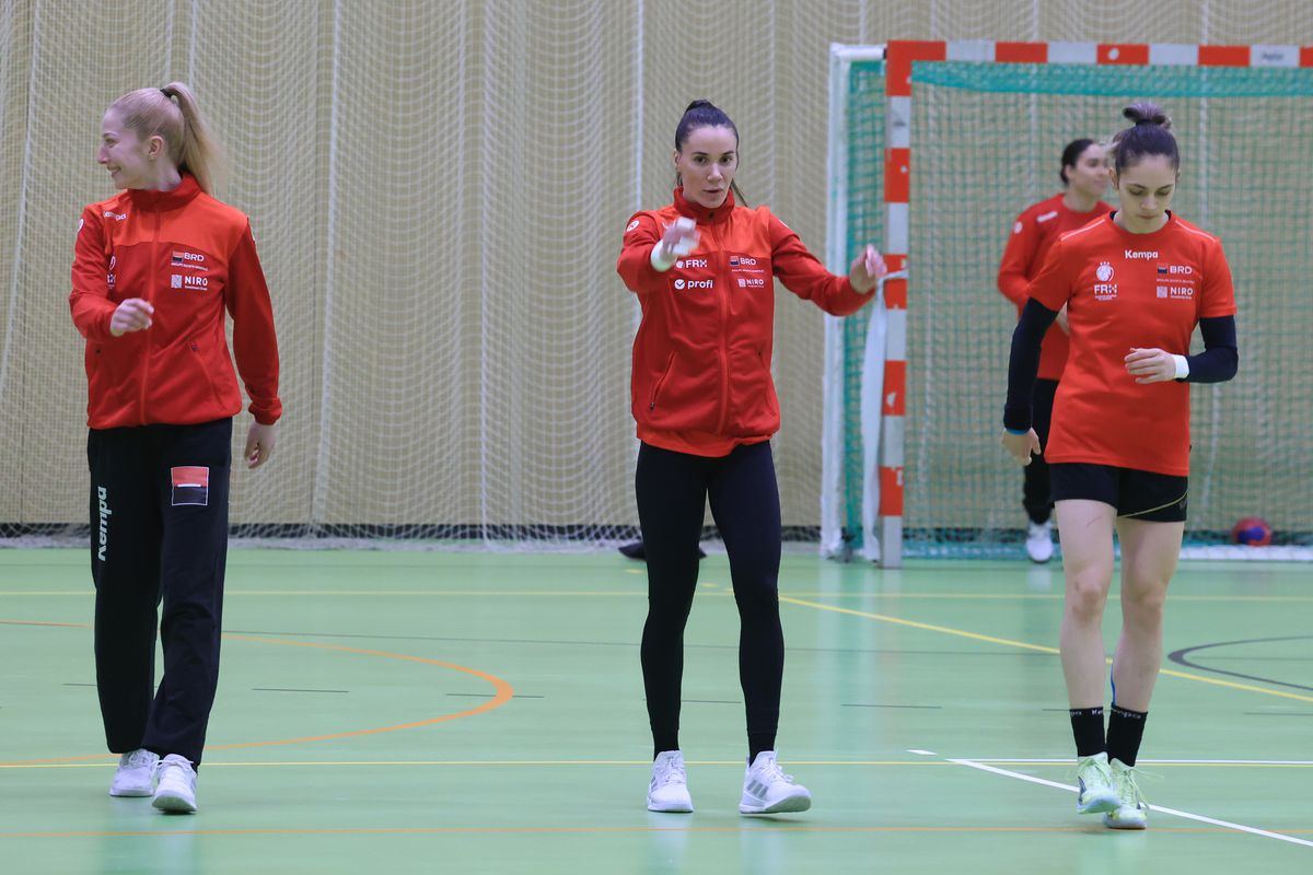 Imagini de la antrenamentul oficial al României înaintea meciului cu Japonia