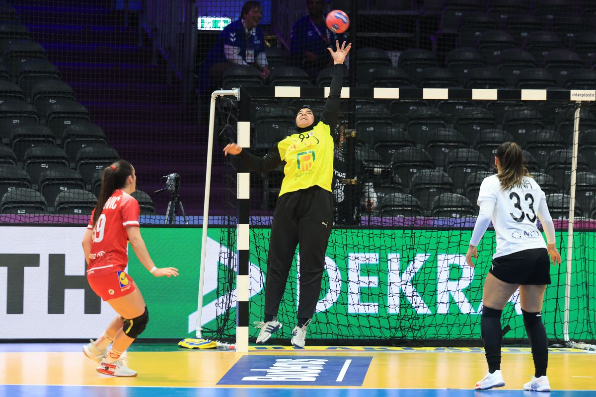 Naționala Egiptului nu s-a făcut de râs în primul meci jucat vreodată la Campionatul Mondial de handbal feminin! GSP a asistat la momentul istoric