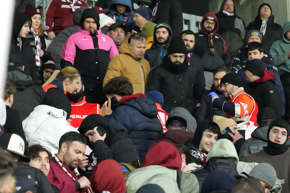 Unui spectator i s-a făcut rău în timpul meciului Rapid - Csikszereda
