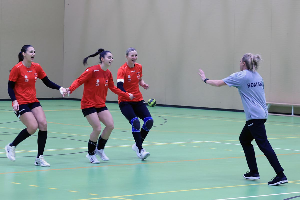 Ca Maradona în '89 » Handbalistele tricolore au cerut mingea de fotbal, antrenamentul a fost „deturnat” + încălzire cu strigături și hohote de râs