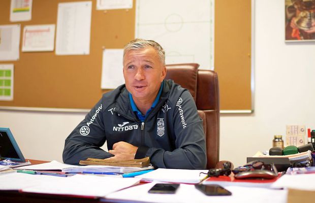 CFR CLUJ // INTERVIU / Dan Petrescu vede Liga Campionilor mai aproape de rivală: „Nu ne putem compara cu FCSB!” + Scene încinse din vestiar: „Voi vreți să vă lăsați de fotbal?”