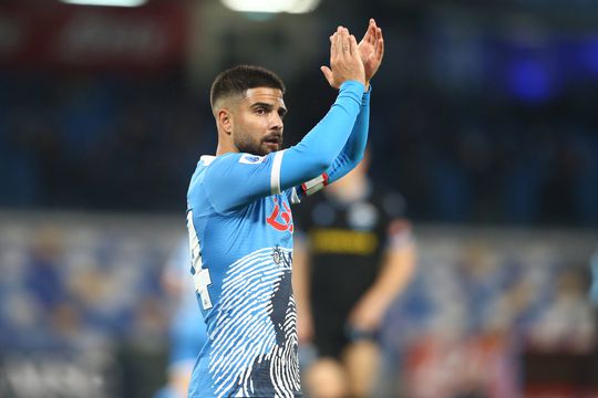 Lorenzo Insigne (30 de ani) își ia rămas bun în vară de la Napoli după un deceniu neîntrerupt. Căpitanul pleacă liber și va semna un contract pe 5 ani cu un salariu de 9,5 milioane de euro.