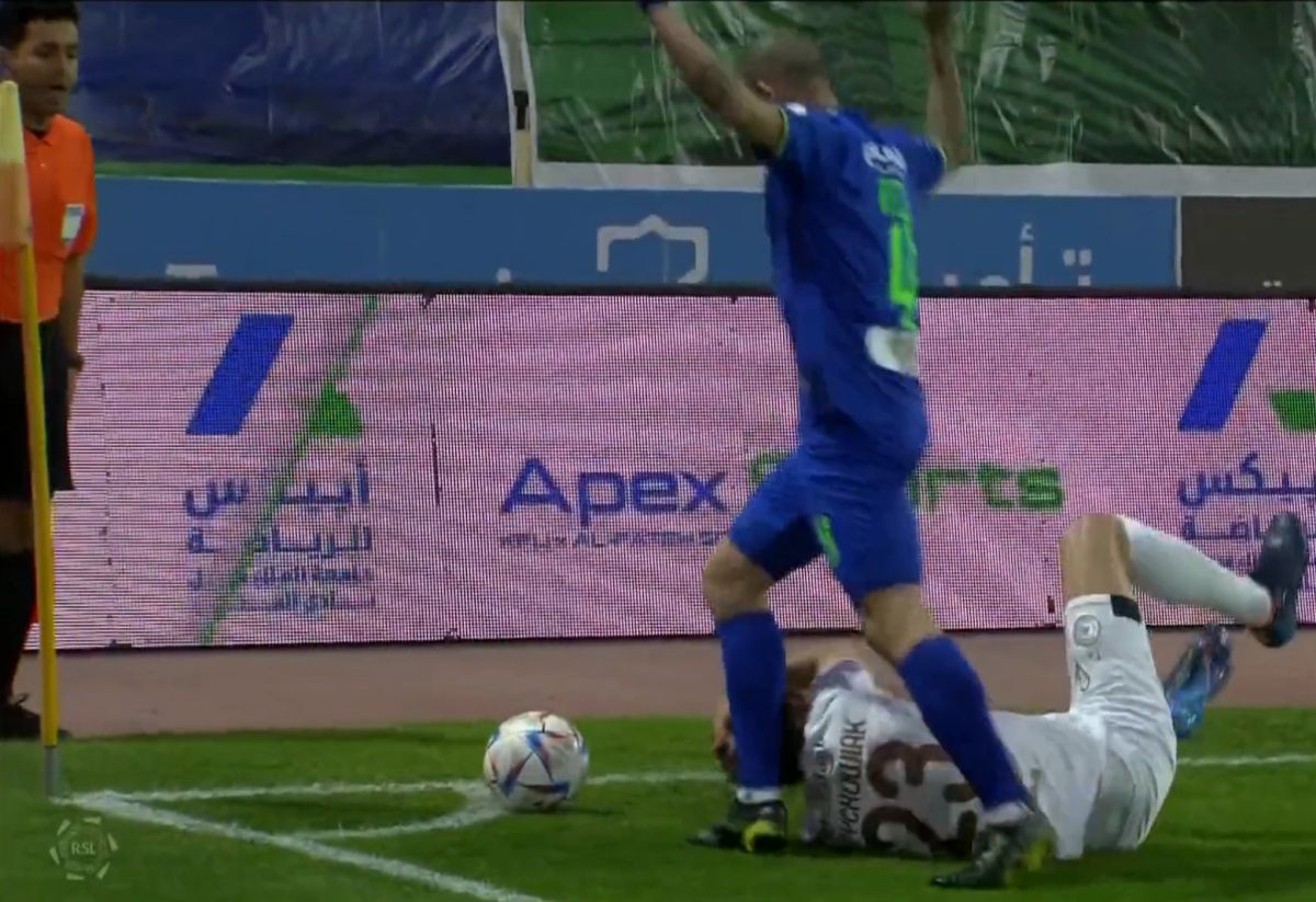 Fran Velez vs. Grzegorz Krychowiak